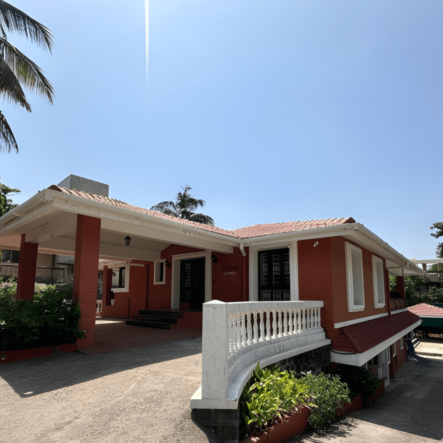 TravoStay PEAK