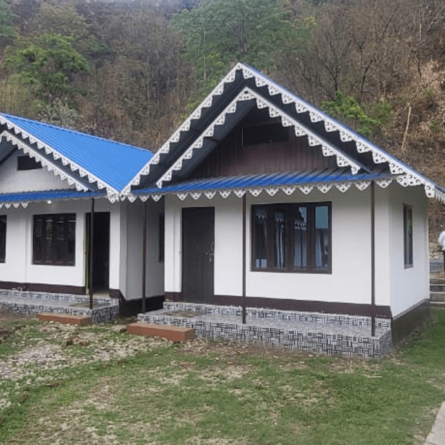 TravoStay – Yellow Stone Resort